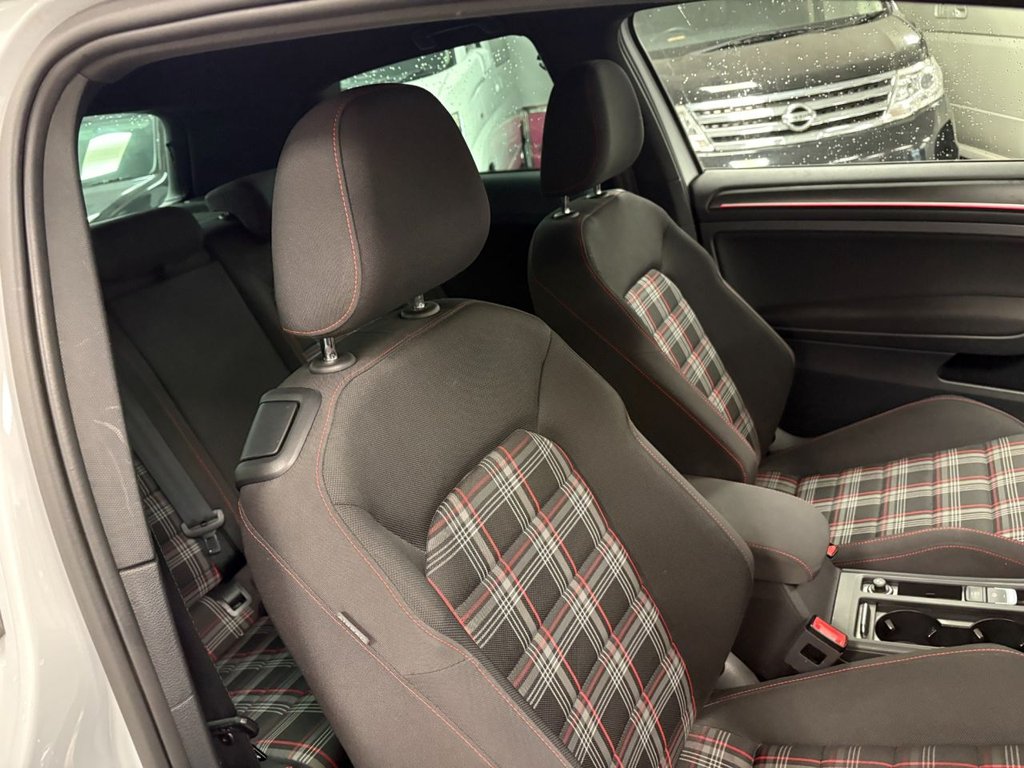 Used Volkswagen Golf 2018 for sale - 76520781: Photo 24