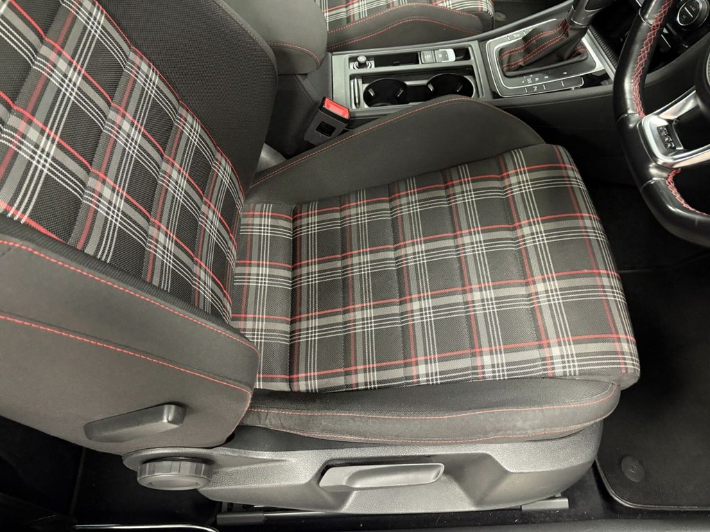 Used Volkswagen Golf 2018 for sale - 76520781: Photo 25