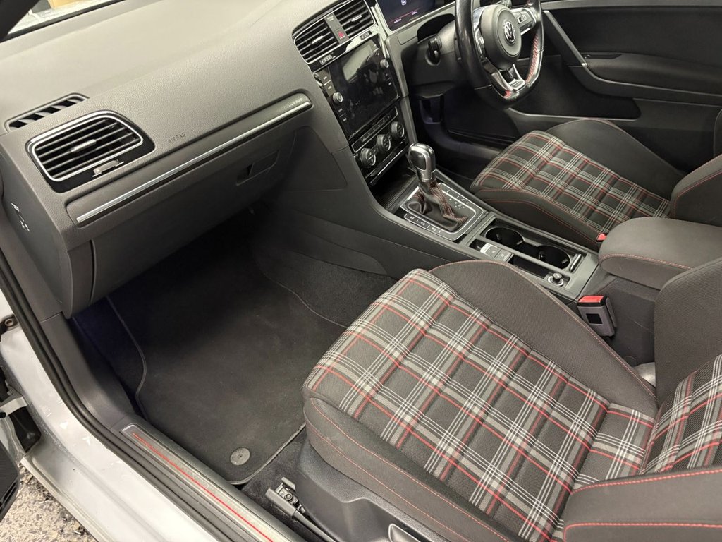 Used Volkswagen Golf 2018 for sale - 76520781: Photo 29