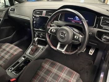 Used Volkswagen Golf 2018 for sale - 76520781: Photo
