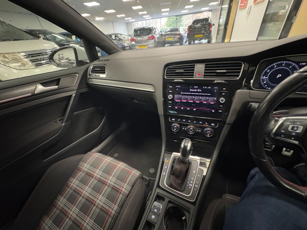 Used Volkswagen Golf 2018 for sale - 76520781: Photo 36