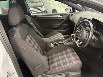 Used Volkswagen Golf 2018 for sale - 76520781: Photo