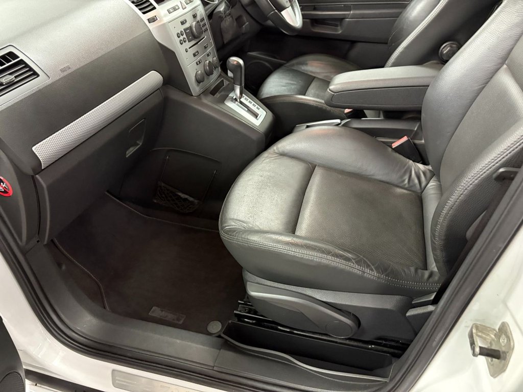 Used Vauxhall Zafira 2010 for sale - 76092579: Photo 24