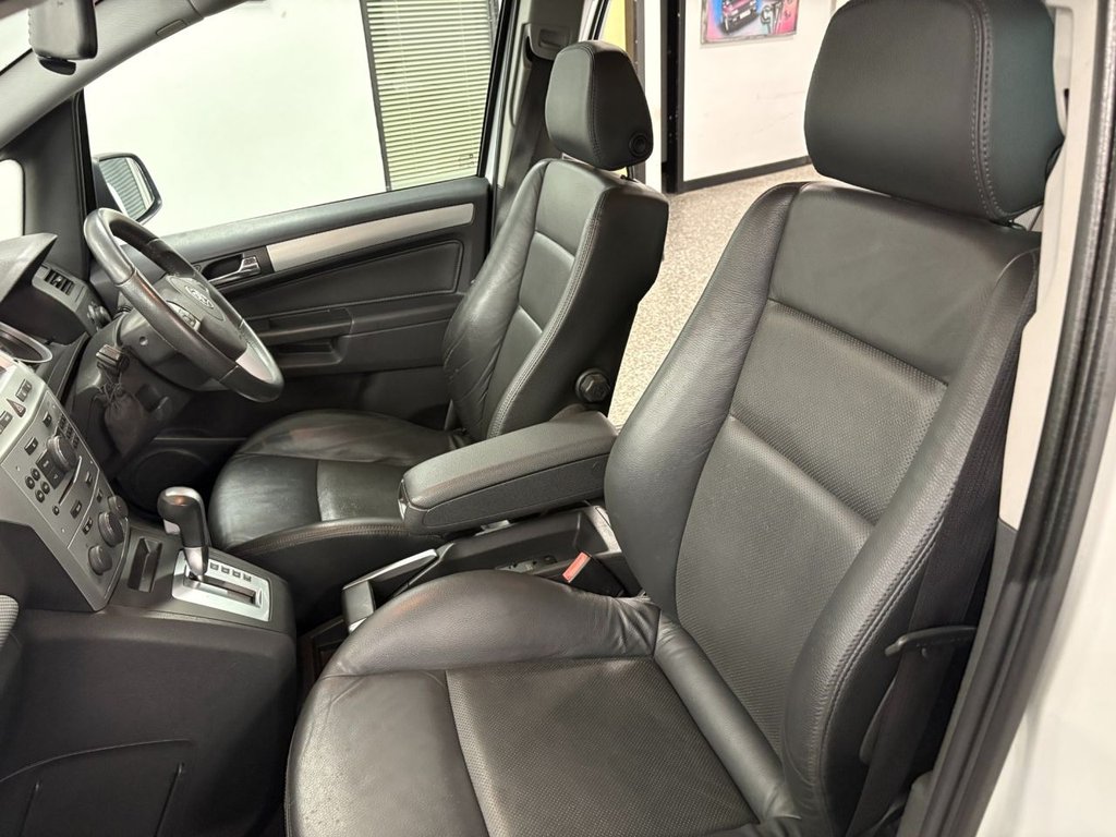 Used Vauxhall Zafira 2010 for sale - 76092579: Photo 25