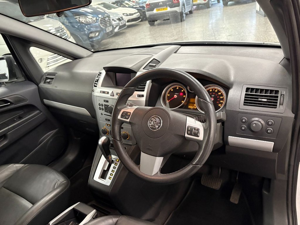 Used Vauxhall Zafira 2010 for sale - 76092579: Photo 28