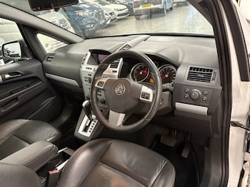 Used Vauxhall Zafira 2010 for sale - 76092579: Photo