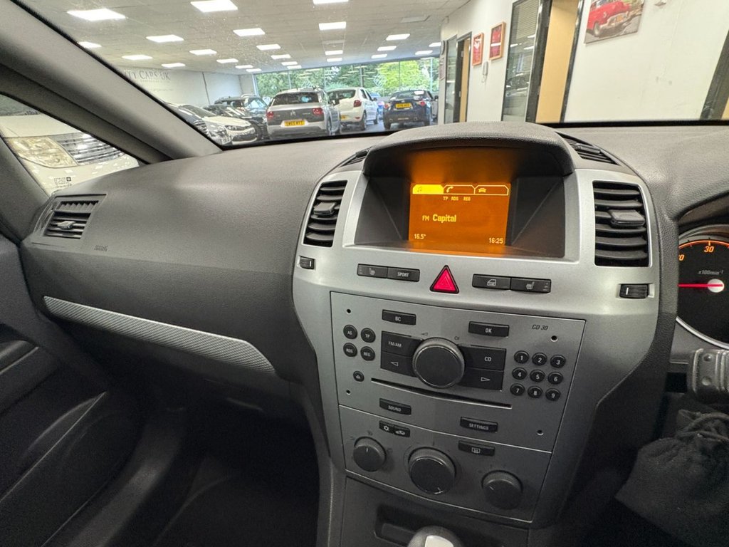 Used Vauxhall Zafira 2010 for sale - 76092579: Photo 32