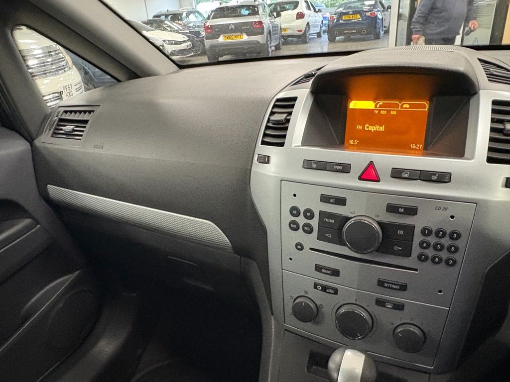 Used Vauxhall Zafira 2010 for sale - 76092579: Photo 37