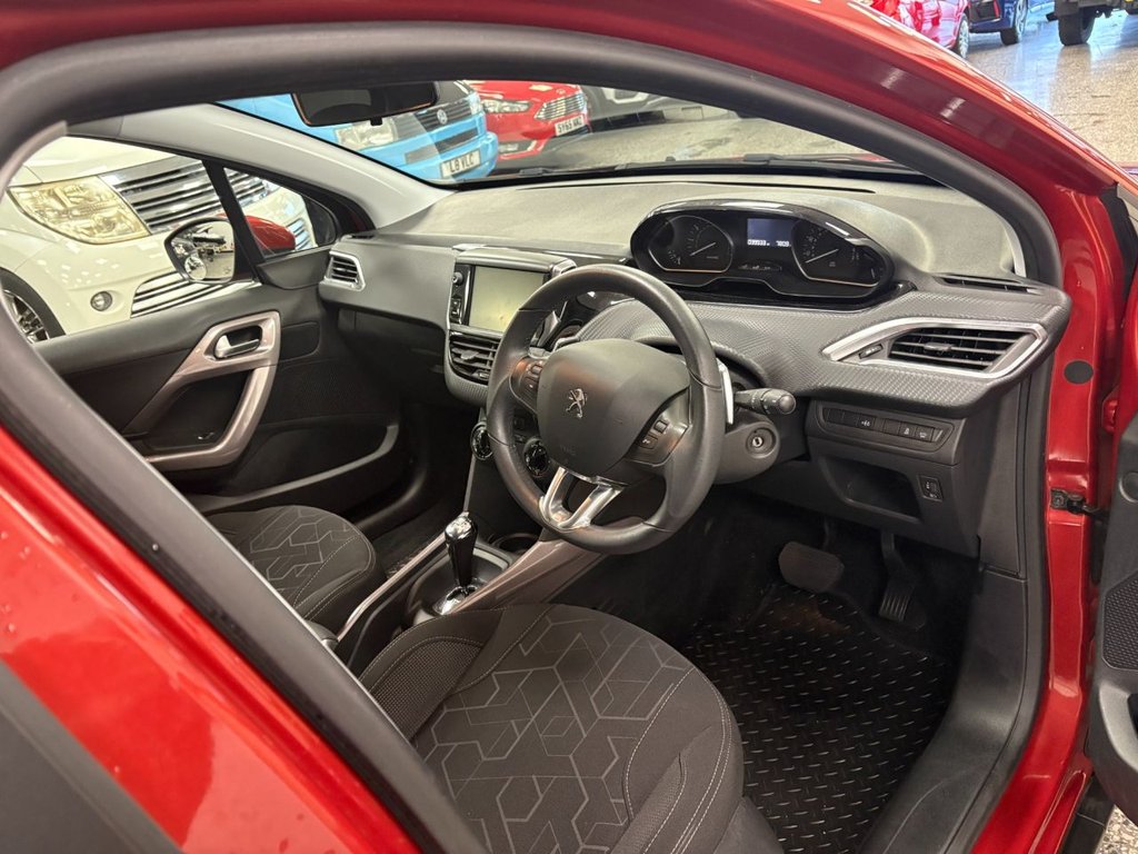 Used Peugeot 2008 2016 for sale - 76962631: Photo 2