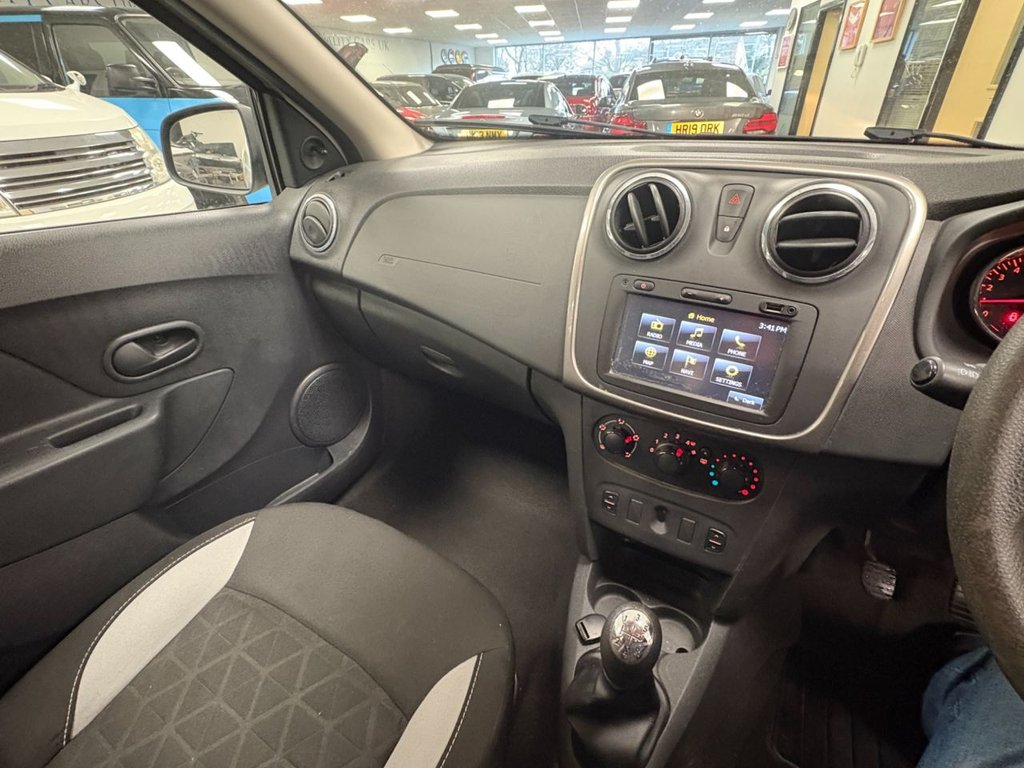 Used Dacia Sandero Stepway 2015 for sale - 77477651: Photo 33