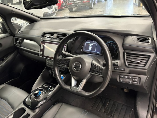 Used Nissan Leaf 2020 for sale - 76202889: Photo 2