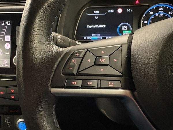 Used Nissan Leaf 2020 for sale - 76202889: Photo 33