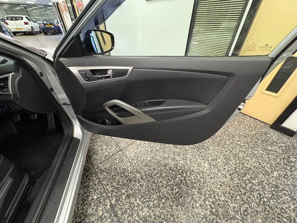 Used Hyundai Veloster 2012 for sale - 76173312: Photo 15