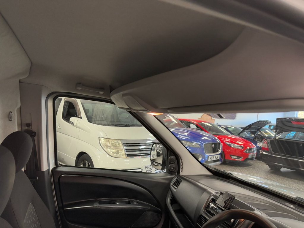 Used Vauxhall Combo 2018 for sale - 76376036: Photo 34
