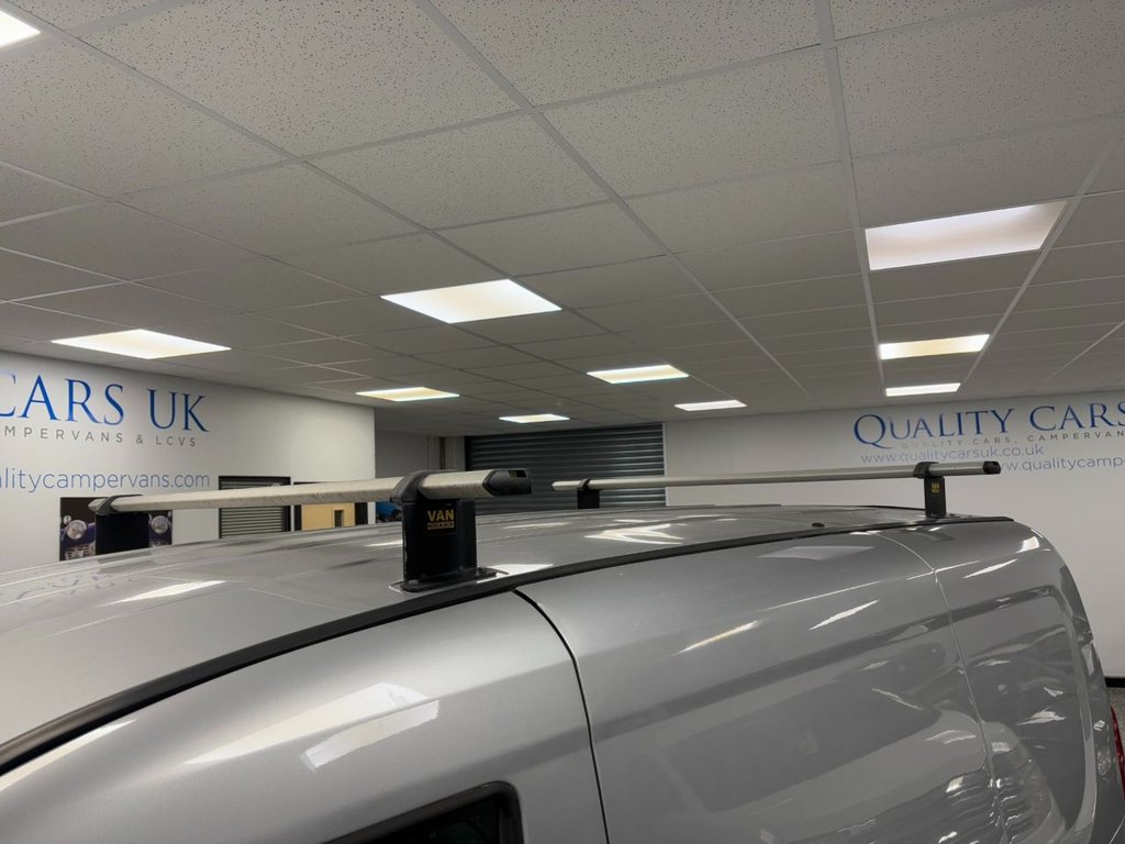Used Vauxhall Combo 2018 for sale - 76376036: Photo 8