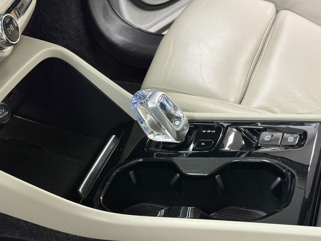 Used Volvo XC40 2019 for sale - 76820561: Photo 32