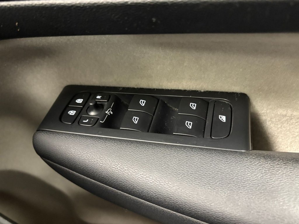 Used Volvo XC40 2019 for sale - 76820561: Photo 44