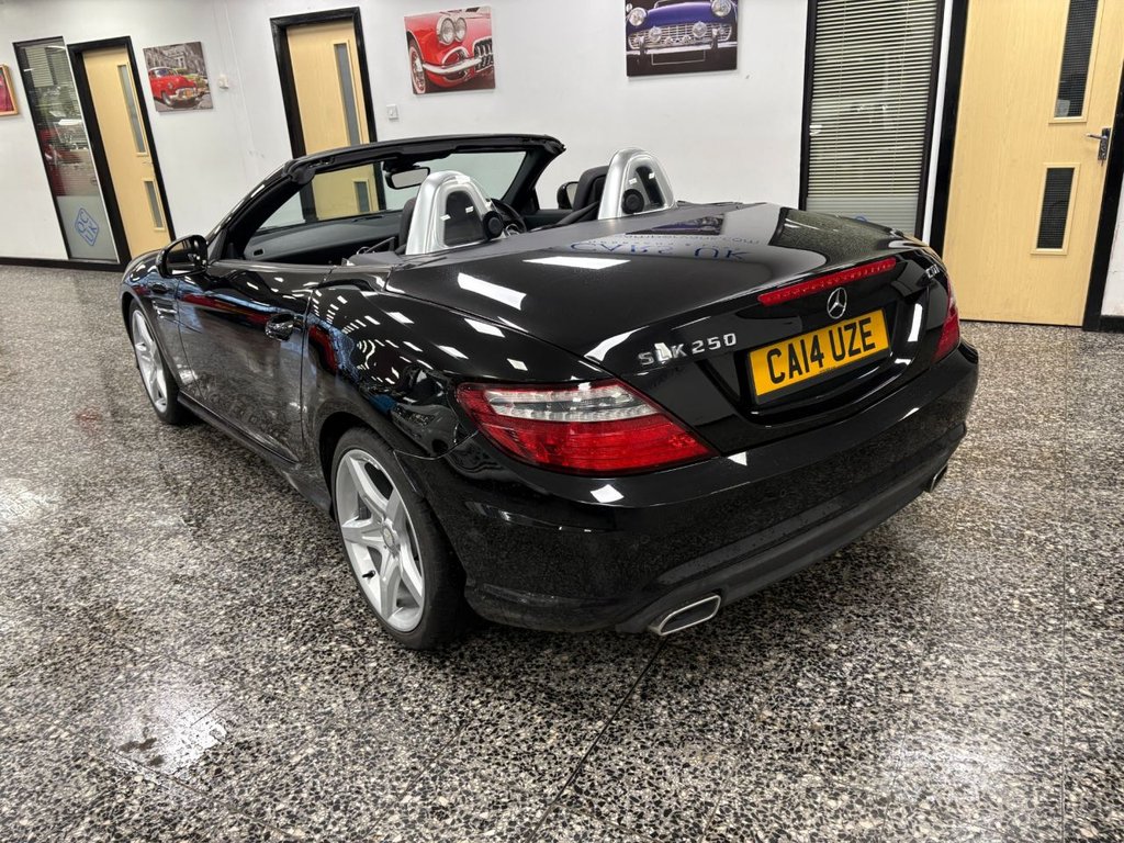 Used Mercedes-Benz SLK 2014 for sale - 77890976: Photo 16