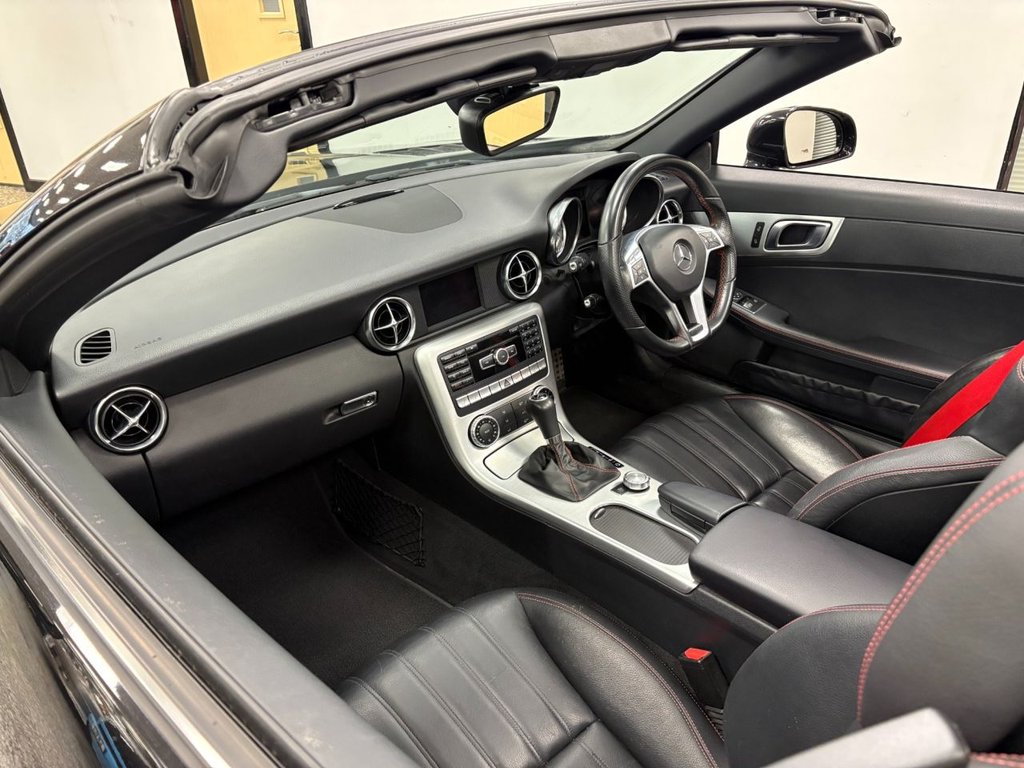 Used Mercedes-Benz SLK 2014 for sale - 77890976: Photo 18