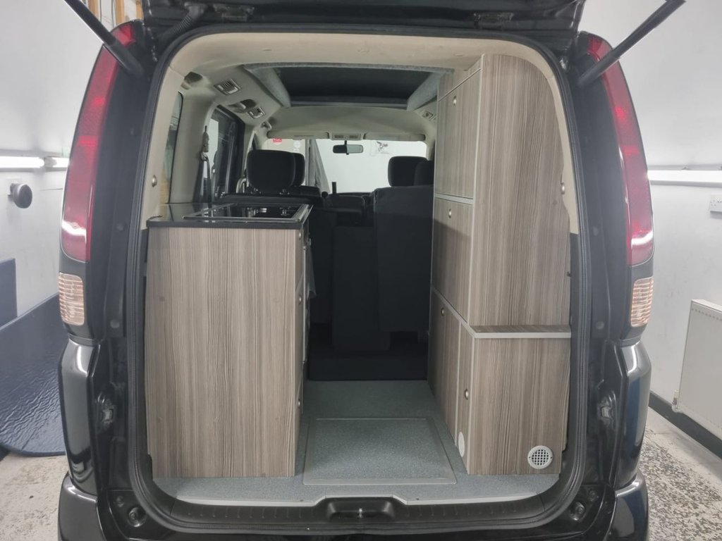 Used Nissan Serena 2008 for sale - 74784139: Photo 11