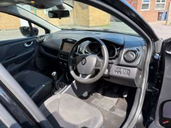 Used Renault Clio 2017 for sale - 74784136: Photo