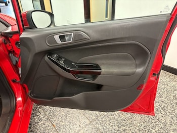 Used Ford Fiesta 2013 for sale - 75853989: Photo