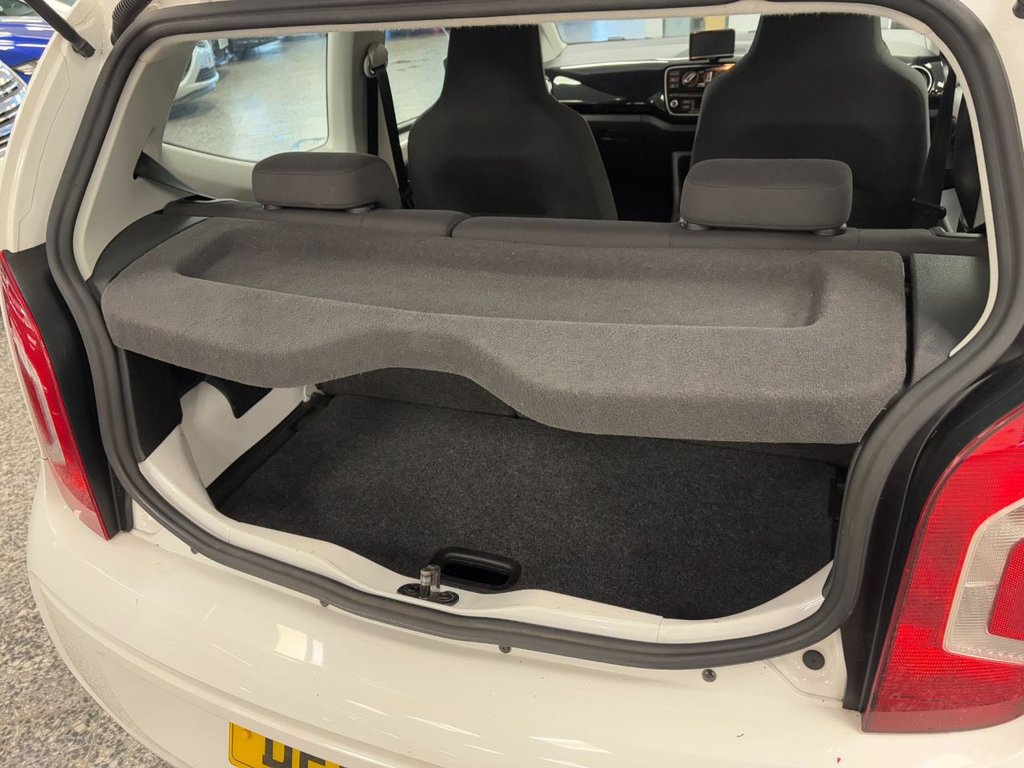 Used Volkswagen up! 2013 for sale - 76345692: Photo 18