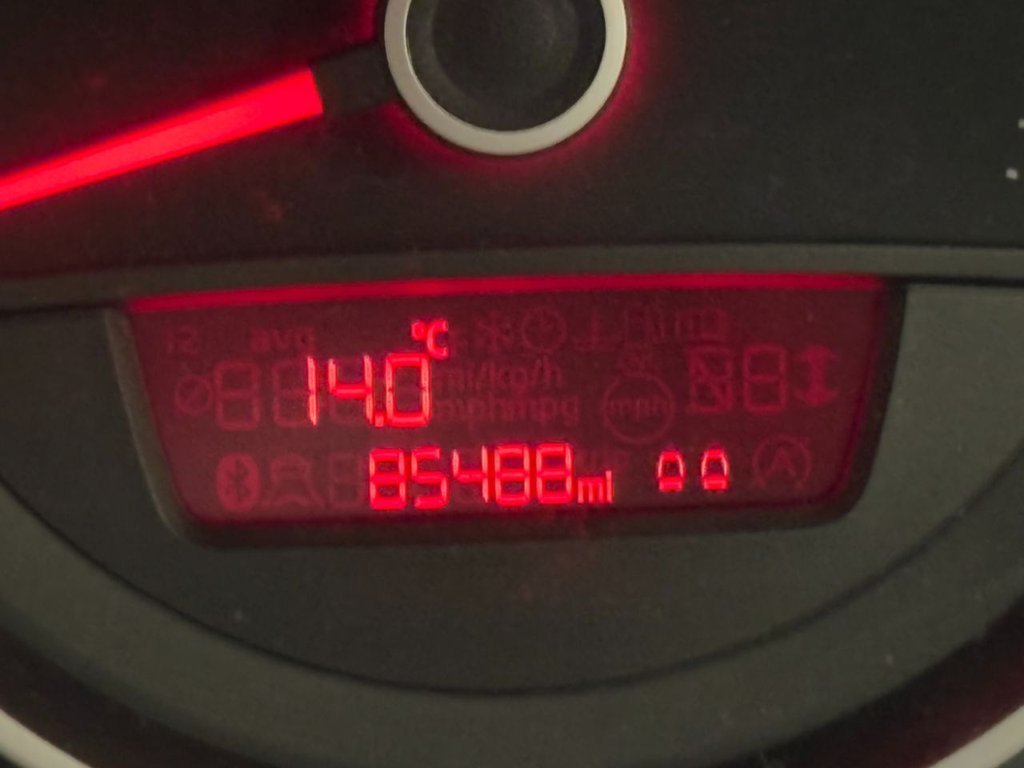 Used Volkswagen up! 2013 for sale - 76345692: Photo 24