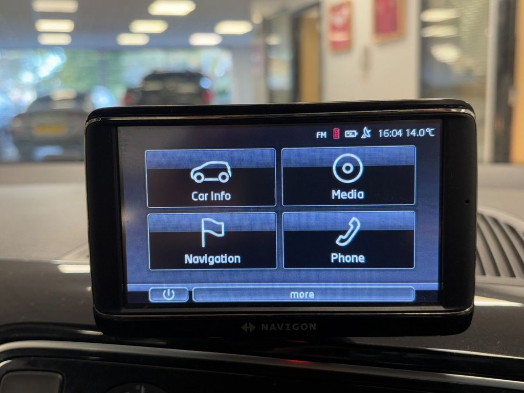 Used Volkswagen up! 2013 for sale - 76345692: Photo 27