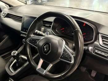 Used Renault Clio 2020 for sale - 74783924: Photo