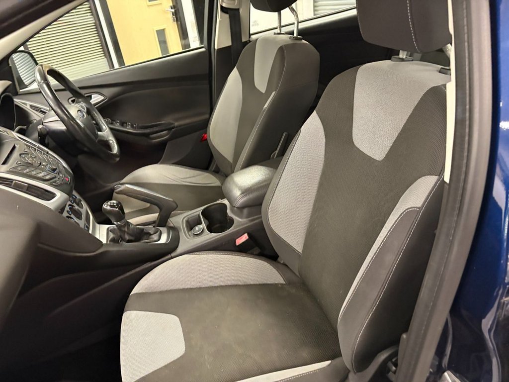 Used Ford Focus 2011 for sale - 76106263: Photo 12