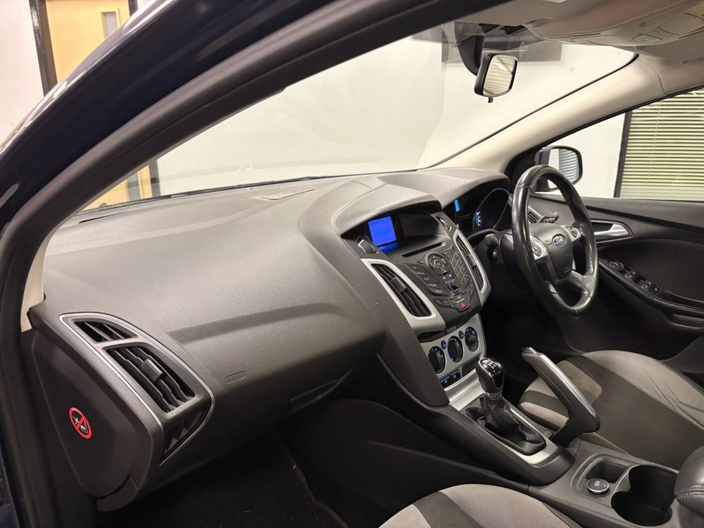 Used Ford Focus 2011 for sale - 76106263: Photo 13