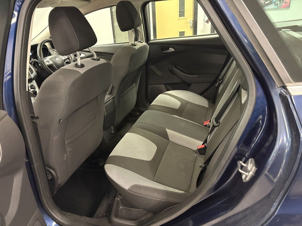Used Ford Focus 2011 for sale - 76106263: Photo 15