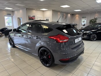 Used Ford Focus 2017 for sale - 78647122: Photo