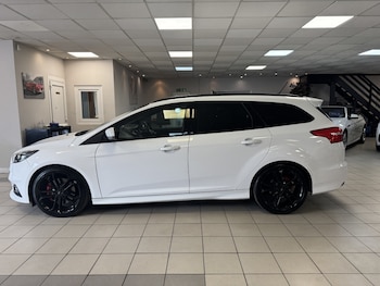 Used Ford Focus 2017 for sale - 78746718: Photo