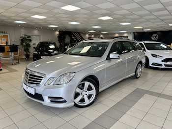 Used Mercedes-Benz E Class 2013 for sale - 78777352: Photo
