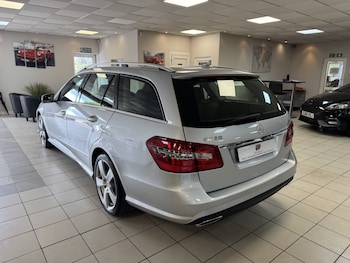 Used Mercedes-Benz E Class 2013 for sale - 78777352: Photo