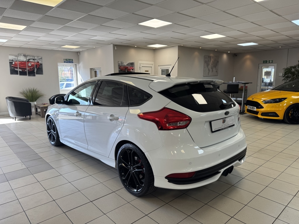 Used Ford Focus 2016 for sale - 78169318: Photo 3