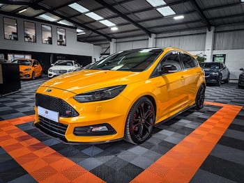 Used Ford Focus 2017 for sale - 79806335: Photo
