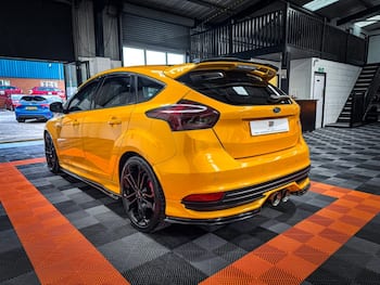 Used Ford Focus 2017 for sale - 79806335: Photo