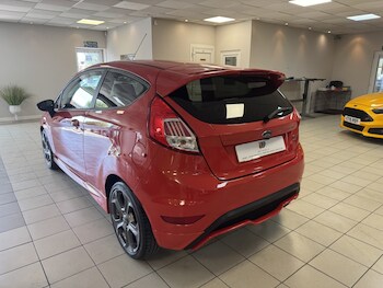 Used Ford Fiesta 2017 for sale - 79297998: Photo