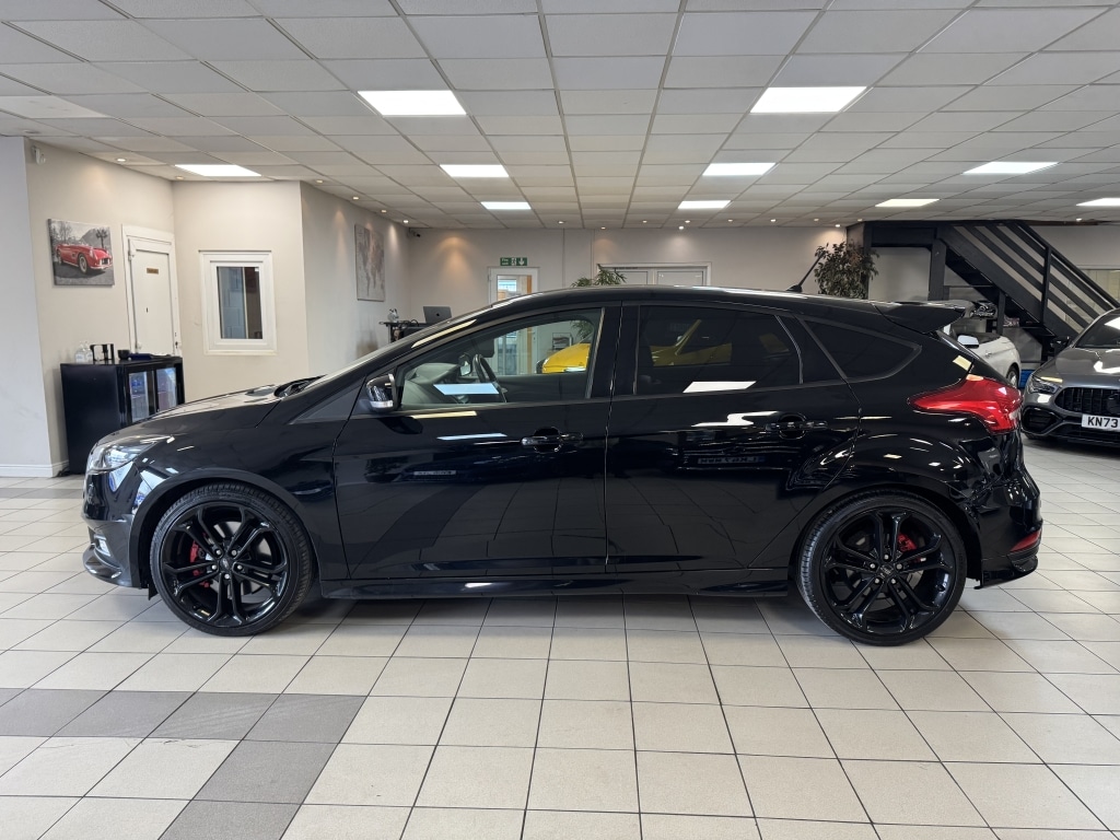 Used Ford Focus 2017 for sale - 78179039: Photo 2