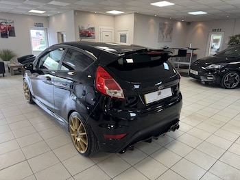 Used Ford Fiesta 2015 for sale - 78502875: Photo