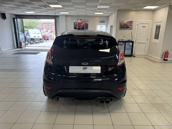 Used Ford Fiesta 2015 for sale - 78502875: Photo