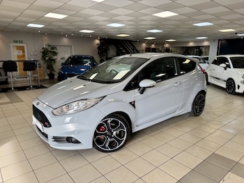 Used Ford Fiesta 2016 for sale - 77998828: Photo