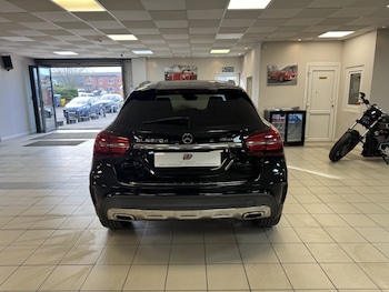 Used Mercedes-Benz GLA 2017 for sale - 77998838: Photo