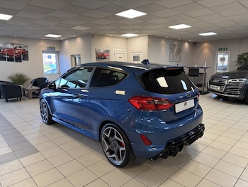 Used Ford Fiesta 2018 for sale - 77998834: Photo