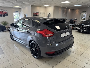 Used Ford Focus 2017 for sale - 78703807: Photo