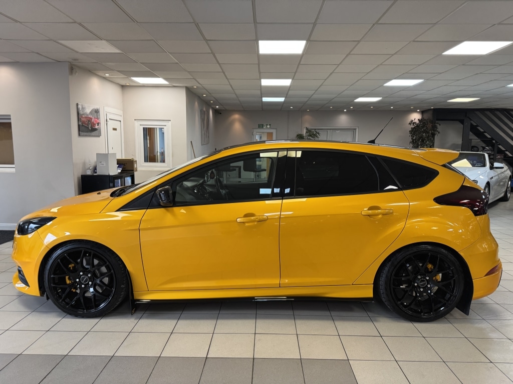 Used Ford Focus 2015 for sale - 78095661: Photo 2