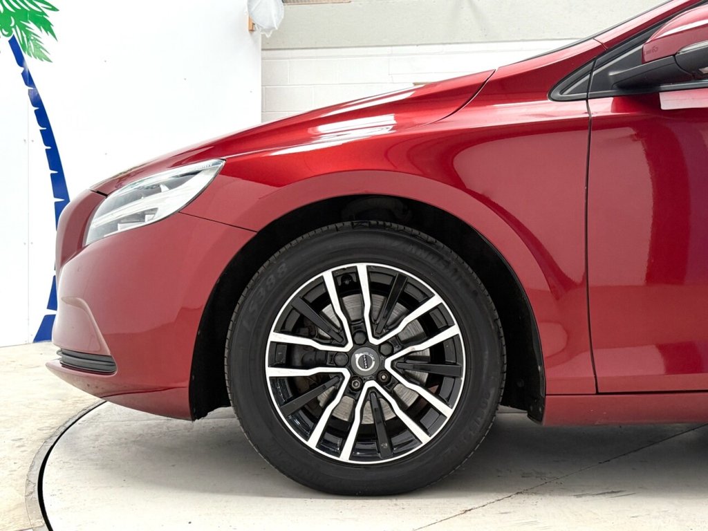 Used Volvo V40 2017 for sale - 76406554: Photo 10